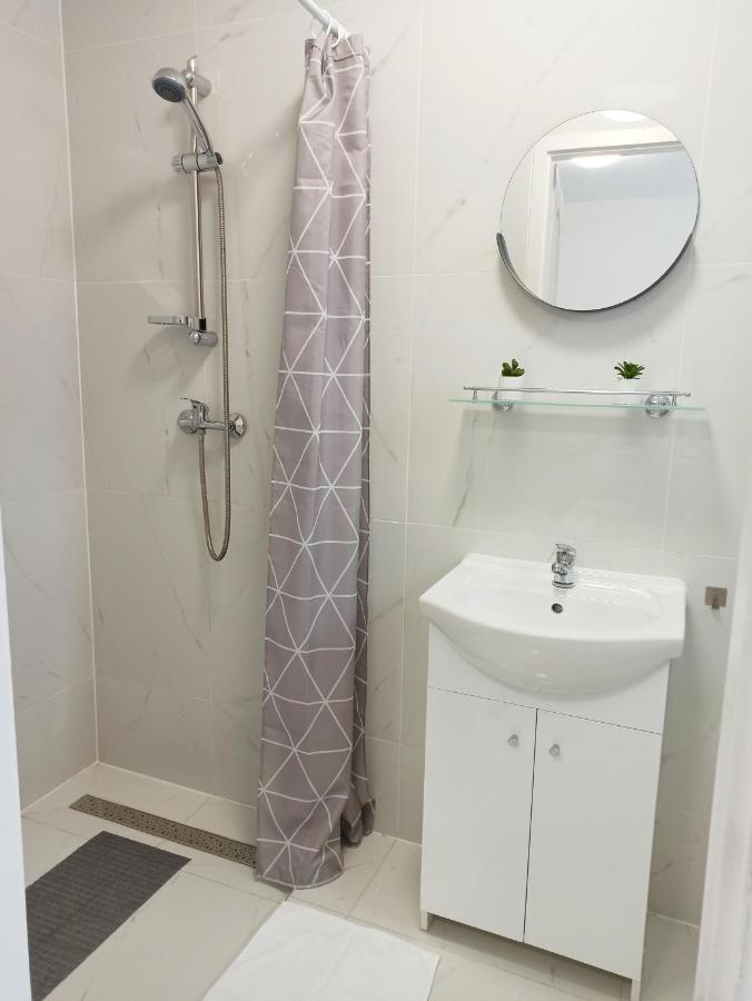 Grafit Apartmanok Hajdúnánás Eksteriør billede